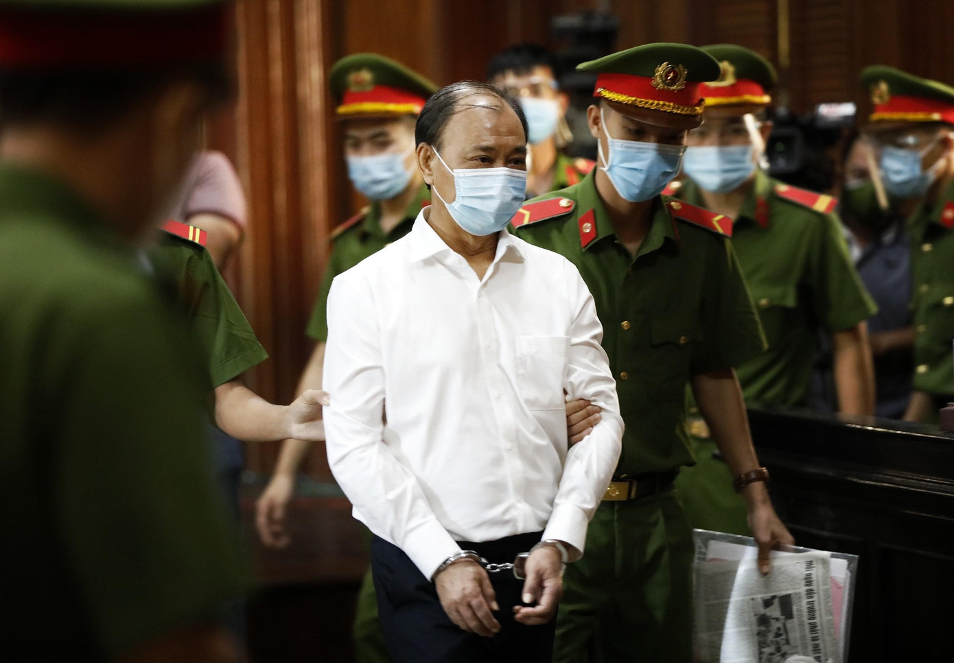 Vụ đại án SAGRI có liên quan đến các hành vi tiêu cực, tham nhũng của một số cán bộ Vụ đại án SAGRI có liên quan đến các hành vi tiêu cực, tham nhũng của một số cán bộ