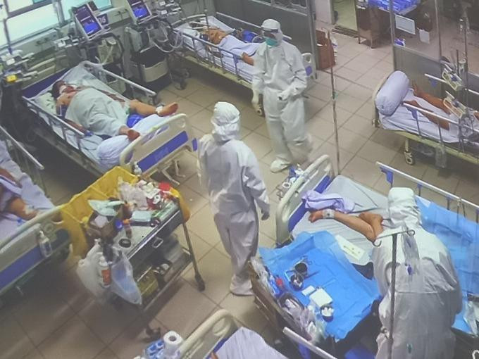 Bệnh viện hồi sức COVID-19 điều trị cho các bệnh nhân trong giai đoạn khó khăn nhất