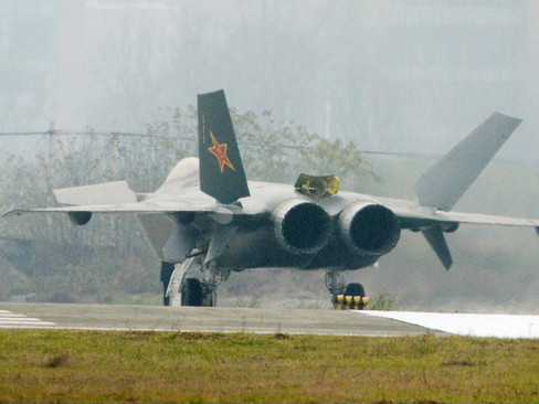 Máy bay chiến đấu tàng hình có mặt tại Thành Đô Ảnh: Chaitanya Divili 