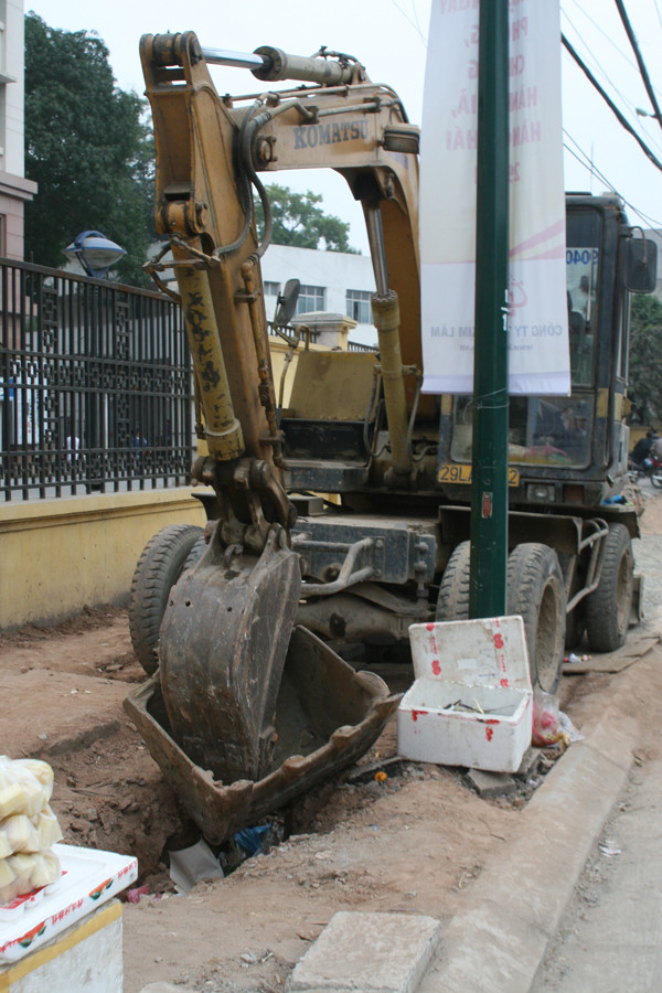 Mya ủi máy xúc lại hục quần ivar hè