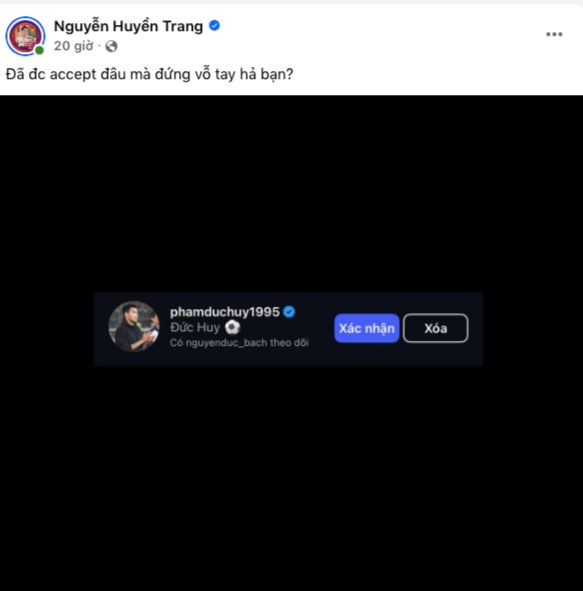 MC Huyền Trang liên tục cập nhật trạng thái liên quan tới cầu thủ Đức Huy. MC Huyền Trang liên tục cập nhật trạng thái liên quan tới cầu thủ Đức Huy.