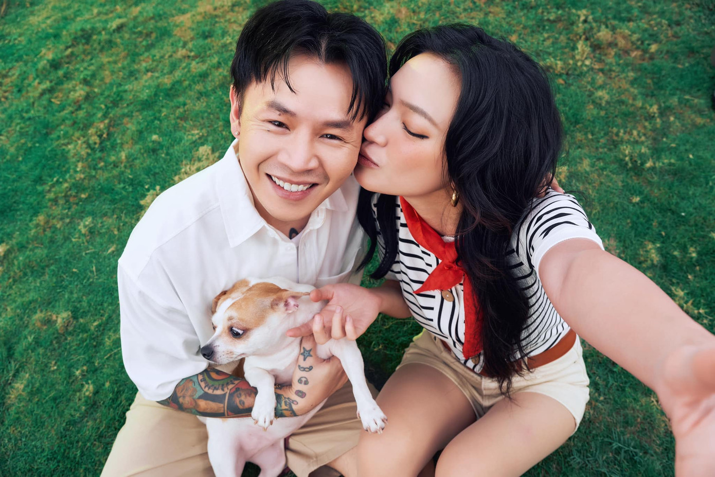 Những khoảnh khắc của Châu Bùi và BinZ trong ngày lễ tình nhân. Chuyện tình cảm của cặp đôi nhận được sự ủng hộ của khán giả. Trong bài phỏng vấn gần đây, BinZ nói anh đã bắt được tín hiệu đám cưới của Châu Bùi nhưng anh cần thời gian để gây dựng niềm tin ở phía nhà gái. Việc anh nhiều lần lặp lại chuyện không tin vào hôn nhân khiến gia đình Châu Bùi không yên tâm. Những khoảnh khắc của Châu Bùi và BinZ trong ngày lễ tình nhân. Chuyện tình cảm của cặp đôi nhận được sự ủng hộ của khán giả. Trong bài phỏng vấn gần đây, BinZ nói anh đã bắt được tín hiệu đám cưới của Châu Bùi nhưng anh cần thời gian để gây dựng niềm tin ở phía nhà gái. Việc anh nhiều lần lặp lại chuyện không tin vào hôn nhân khiến gia đình Châu Bùi không yên tâm.