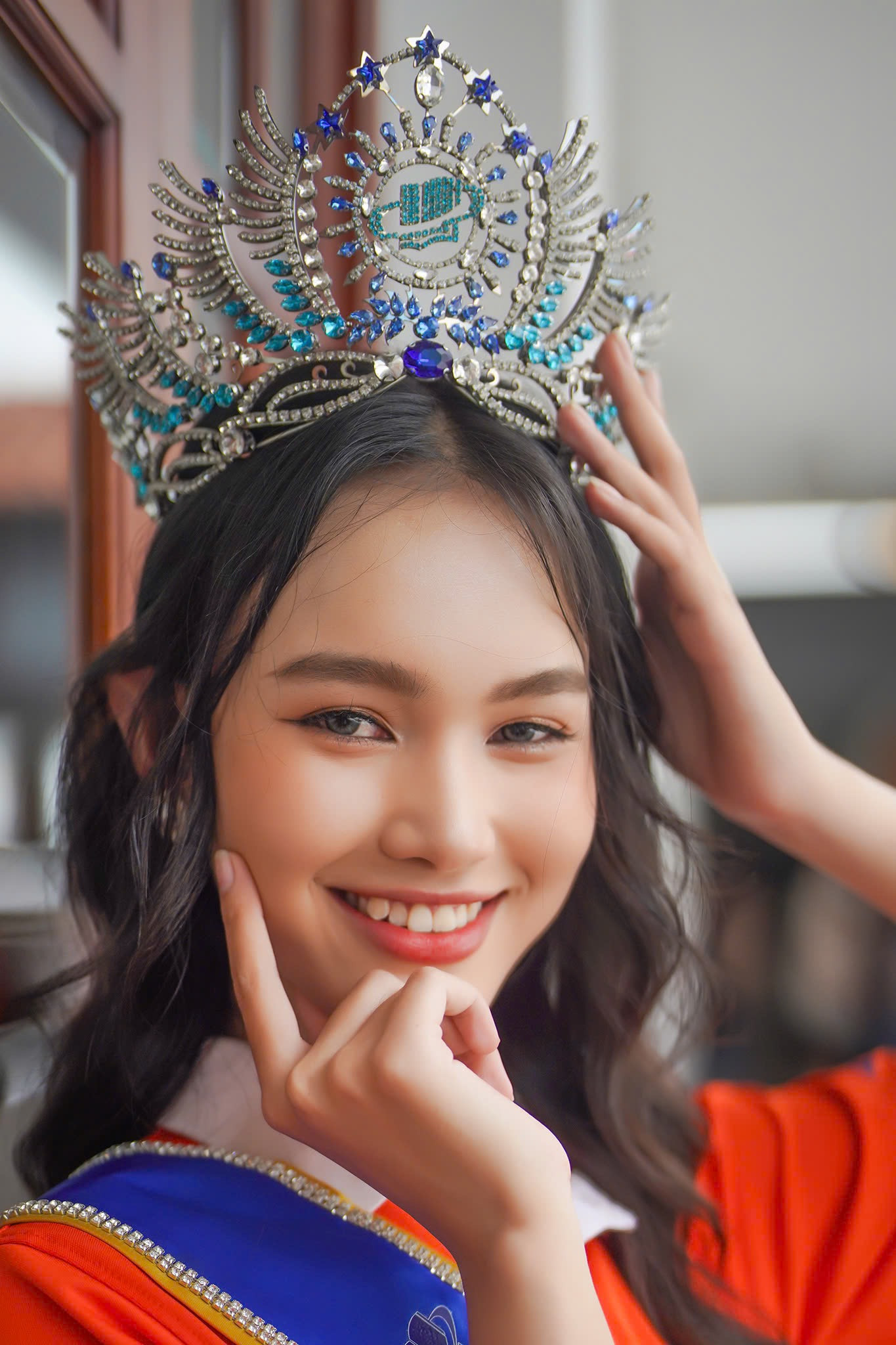 "Tôi vui khi thấy nhiều sinh viên ủng hộ Hoa hậu Việt Nam. Đây là cuộc thi lâu đời, danh giá bậc nhất Việt Nam. Với tôi, cuộc thi có vị trí đặc biệt. Ai đăng quang Hoa hậu Việt Nam cũng đều xinh đẹp, tài năng", cô nói. "Tôi vui khi thấy nhiều sinh viên ủng hộ Hoa hậu Việt Nam. Đây là cuộc thi lâu đời, danh giá bậc nhất Việt Nam. Với tôi, cuộc thi có vị trí đặc biệt. Ai đăng quang Hoa hậu Việt Nam cũng đều xinh đẹp, tài năng", cô nói.