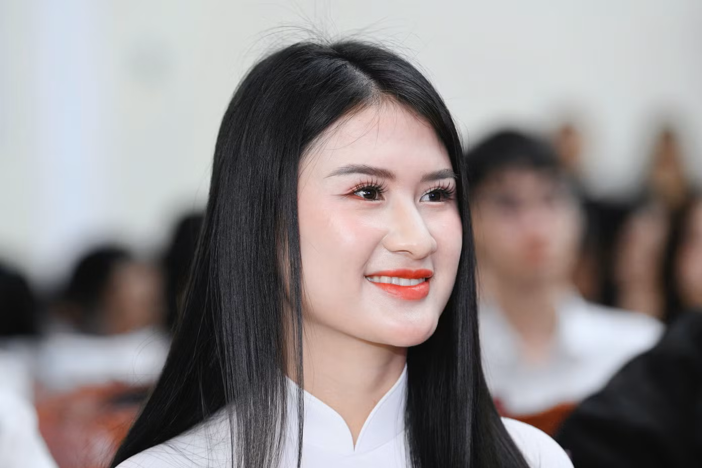 Chia sẻ tại ngày hội tuyển sinh ở Đại học Huế, nhà báo Trần Tuấn, đại diện Ban tổ chức Hoa hậu Việt Nam 2024, cho biết sau 37 năm, cuộc thi lần đầu tổ chức ở Huế. Đặc biệt hơn trong bối cảnh Huế trở thành TP trực thuộc Trung ương, tổ chức Năm Du lịch quốc gia và Festival Huế 2025.