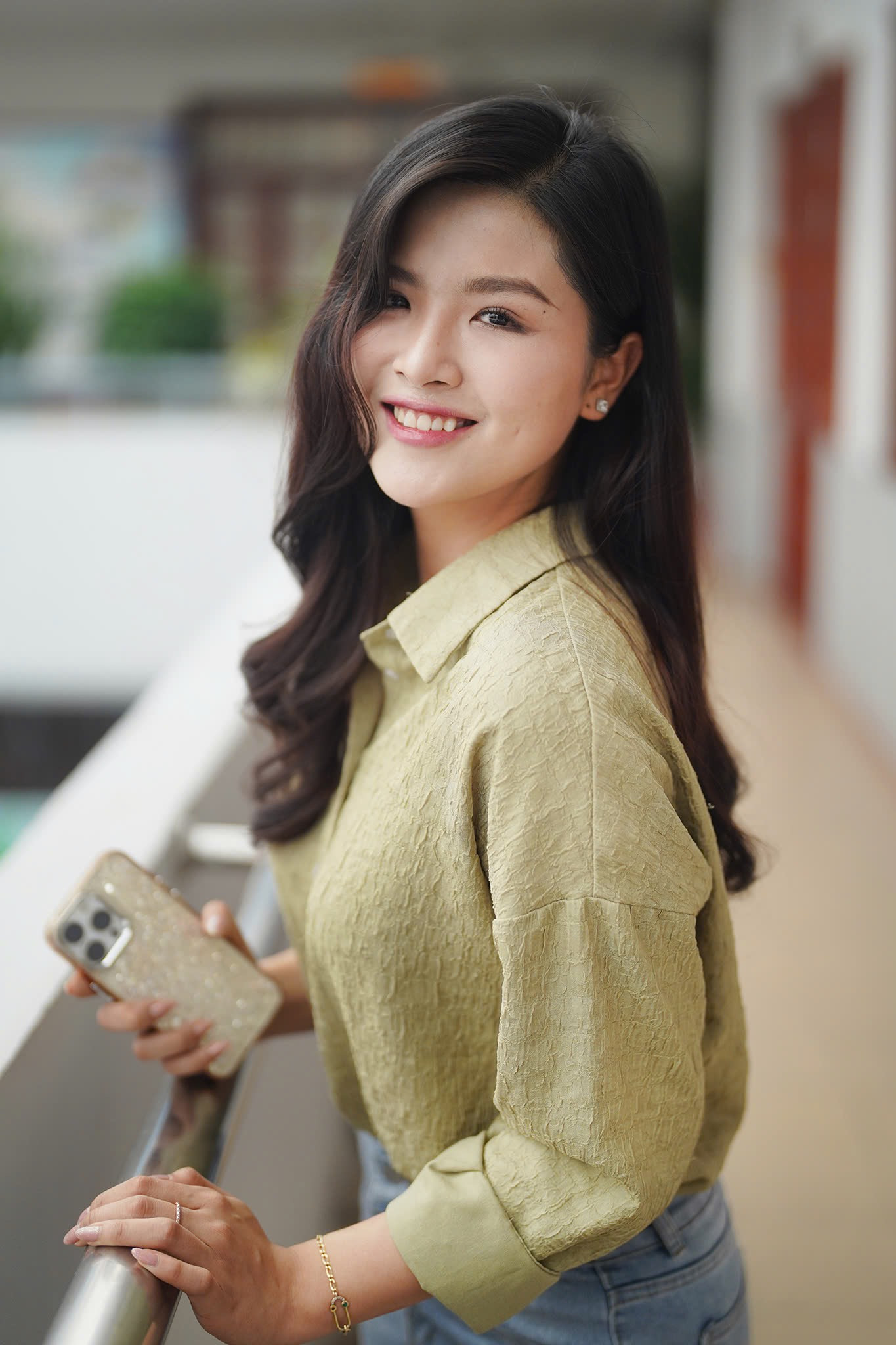 Cũng là sinh viên năm 2 của Đại học Sân khấu Điện ảnh TPHCM, Lưu Hoài Thương mong muốn có trải nghiệm ý nghĩa tại Hoa hậu Việt Nam năm nay. Cũng là sinh viên năm 2 của Đại học Sân khấu Điện ảnh TPHCM, Lưu Hoài Thương mong muốn có trải nghiệm ý nghĩa tại Hoa hậu Việt Nam năm nay.