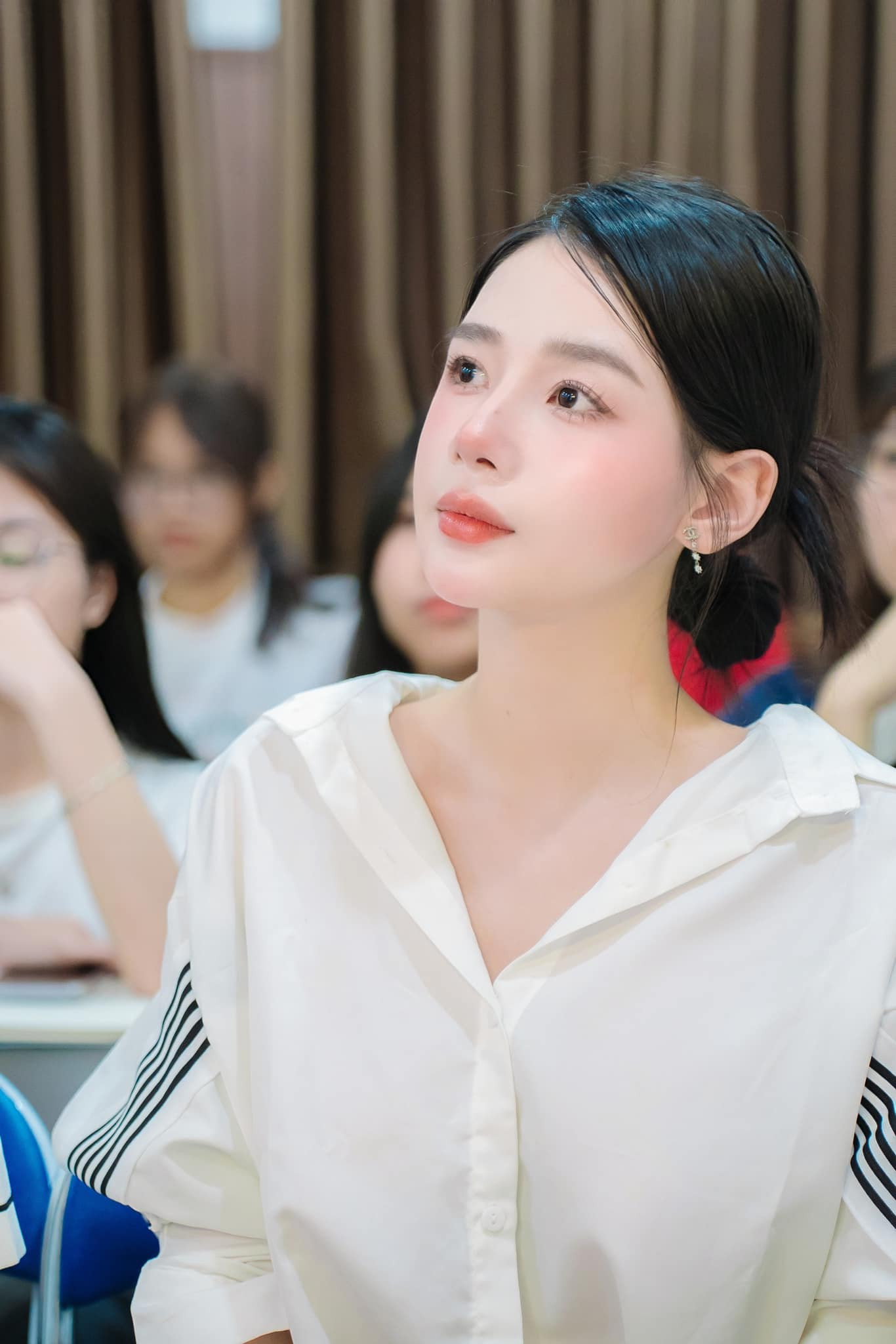 Huyền Trang là một trong những streamer có tiếng của một ứng dụng giao lưu trực tuyến.