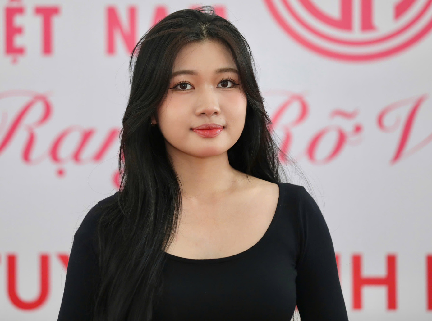 Các cô gái đều sẵn sàng cho hành trình sắp tới tại cuộc thi nhan sắc danh giá bậc nhất.