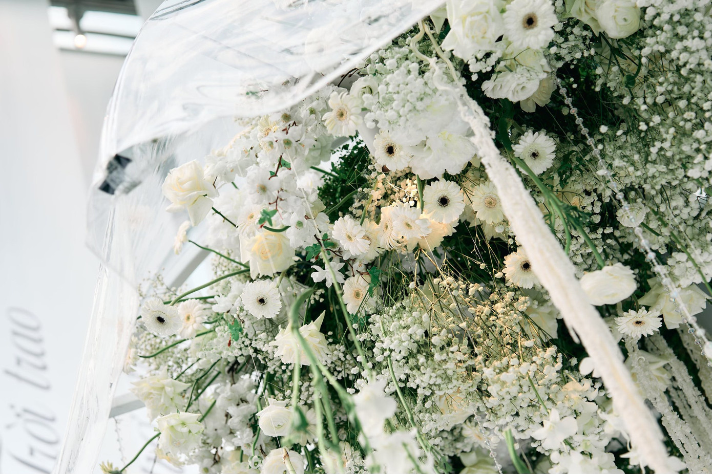 Lễ thành đôi của Vũ Cát Tường và bạn gái dự kiến có hơn 100 khách mời gồm gia đình 2 bên, bạn bè và một số khán giả ngẫu nhiên trong FC của Vũ Cát Tường.