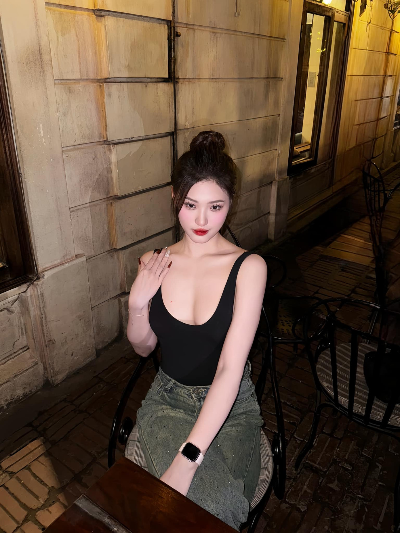 Nếu may mắn đạt được danh hiệu, Thu Thảo nói cô sẽ tận dụng cơ hội này để thực hiện các dự án thiện nguyện và đóng góp cho xã hội.