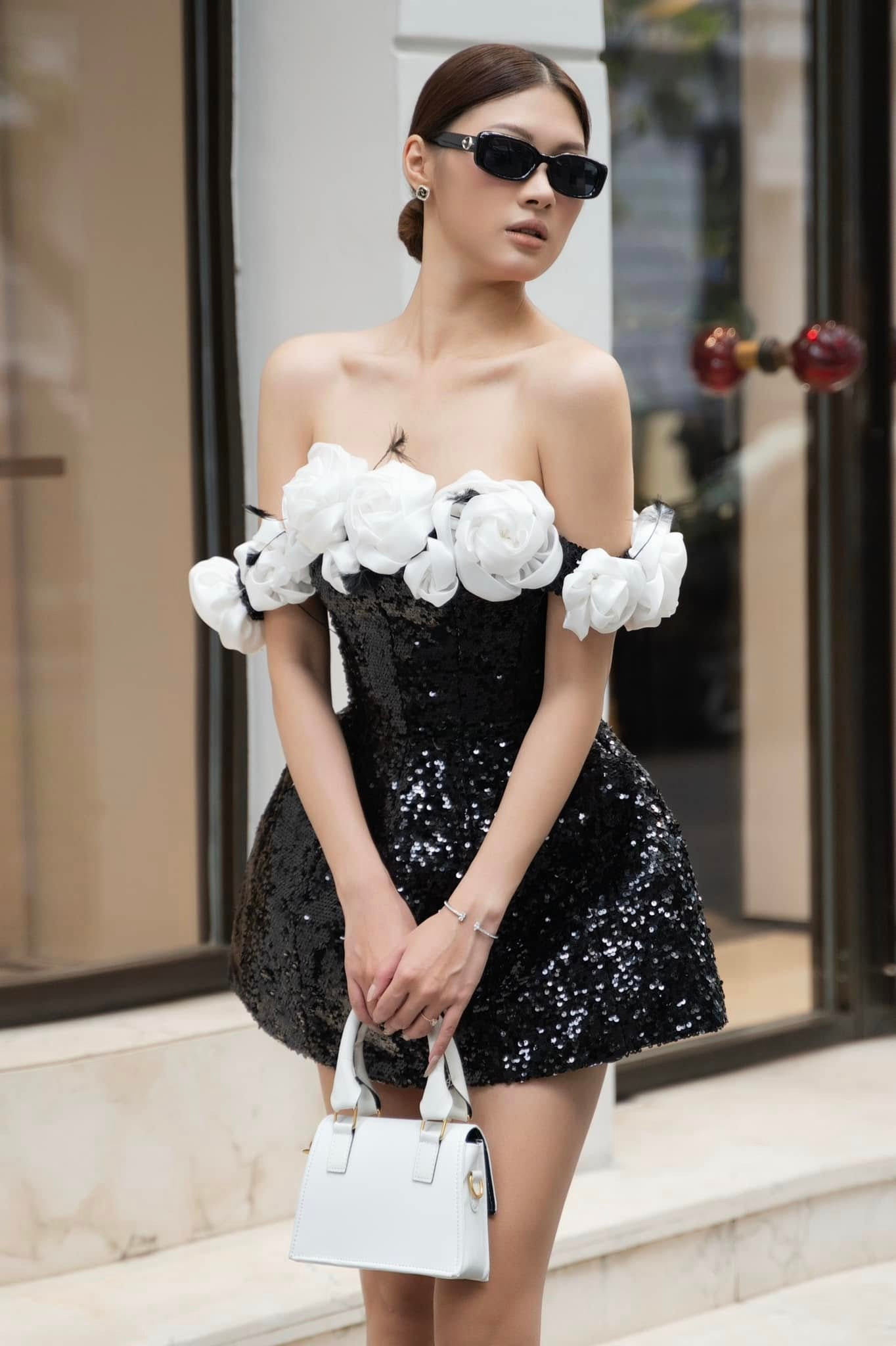 "Nhìn vào hành trình của họ, tôi nhận ra rằng nếu có đam mê, sự nỗ lực và tinh thần không ngừng học hỏi, thì bất kỳ ai cũng có thể chinh phục những giấc mơ lớn. Chính vì vậy, tôi quyết định thử sức tại Hoa Hậu Việt Nam, không chỉ để khẳng định bản thân mà còn để học hỏi và phát triển hơn nữa", cô nói.