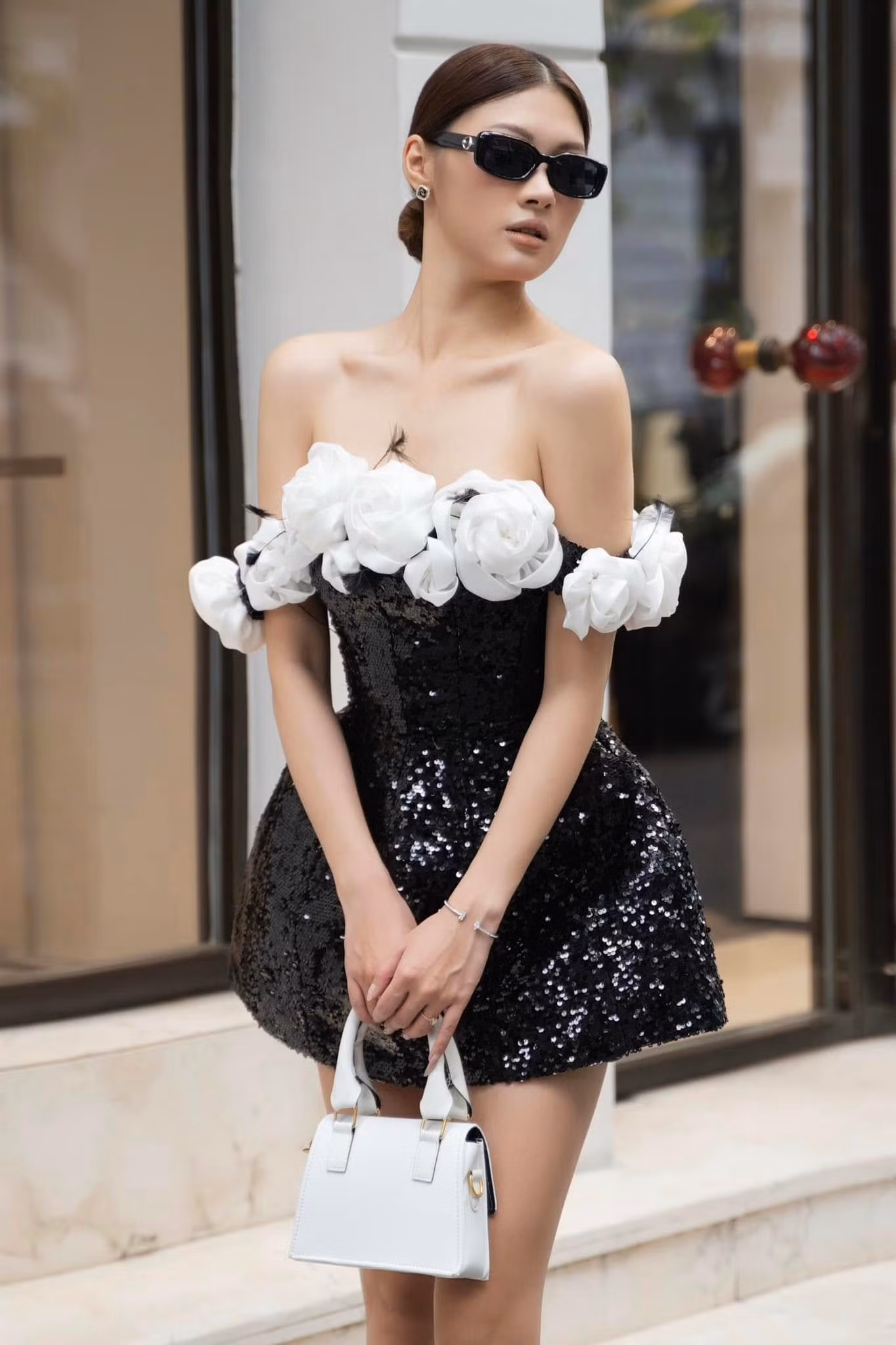 "Nhìn vào hành trình của họ, tôi nhận ra rằng nếu có đam mê, sự nỗ lực và tinh thần không ngừng học hỏi, thì bất kỳ ai cũng có thể chinh phục những giấc mơ lớn. Chính vì vậy, tôi quyết định thử sức tại Hoa Hậu Việt Nam, không chỉ để khẳng định bản thân mà còn để học hỏi và phát triển hơn nữa", cô nói.