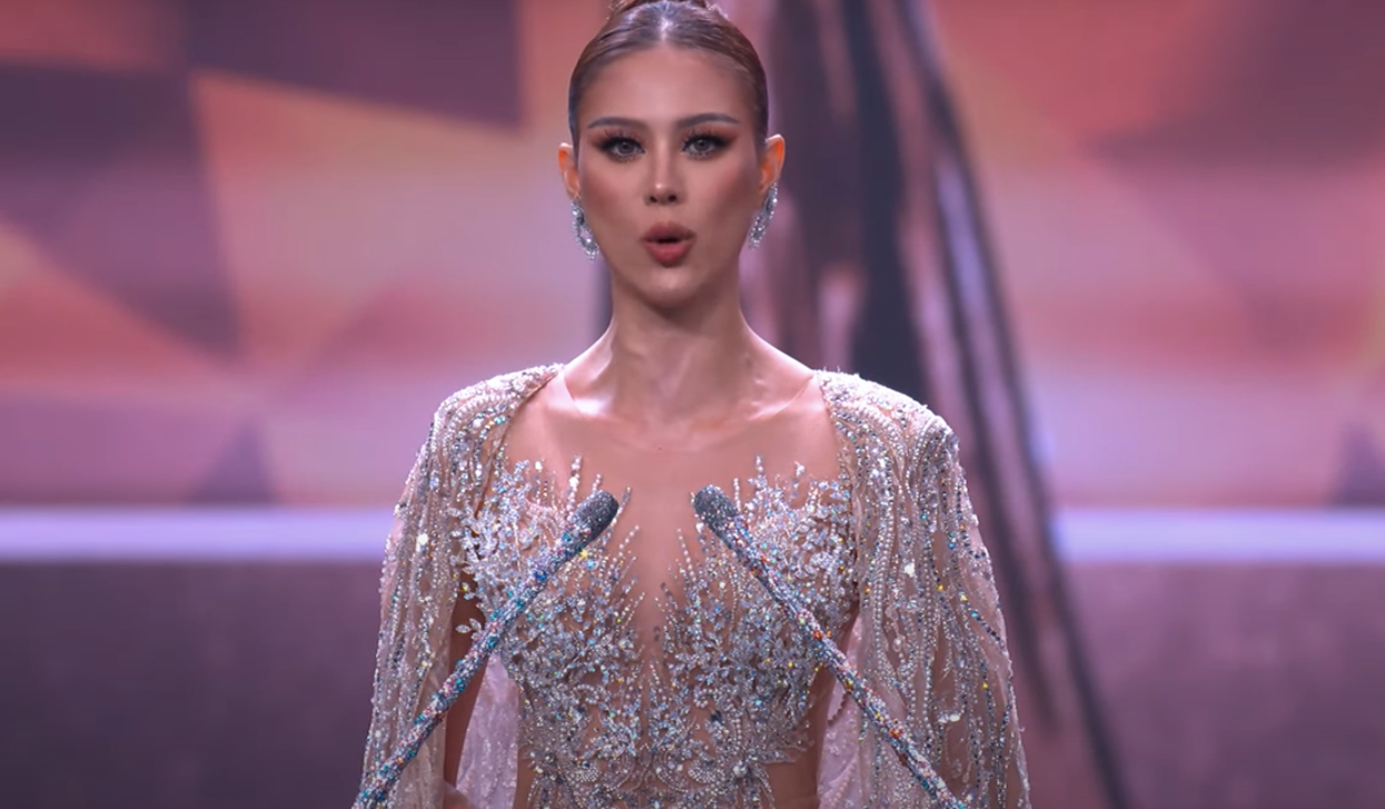 Phần thi ứng xử của người đẹp Chayathanus Suradatta. Phần thi ứng xử của người đẹp Chayathanus Suradatta.