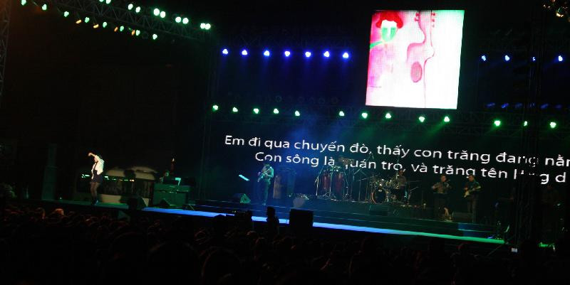 Nhạc Trịnh chất lượng cao đến với sinh viên Hà Nội. Ảnh: N.M.Hà. Nhạc Trịnh chất lượng cao đến với sinh viên Hà Nội Ảnh: N.M.Hà