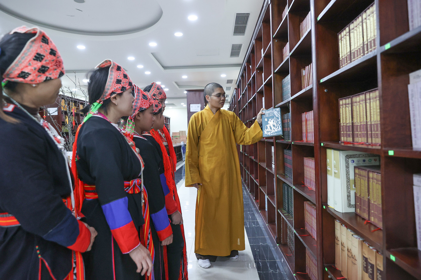 Học viện Phật giáo Việt Nam tại Hà Nội xây dựng thư viện dành cho tăng, ni sinh tu học.