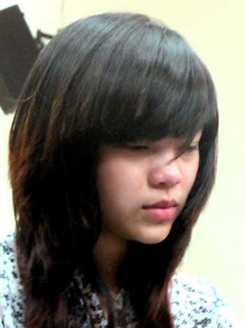 "Nữ quái" tuổi 15 òa khóc khi không thấy người thân. Ảnh: B.T