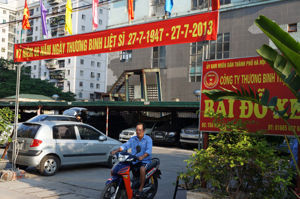 Bãi trông xe khang trang sạch đẹp