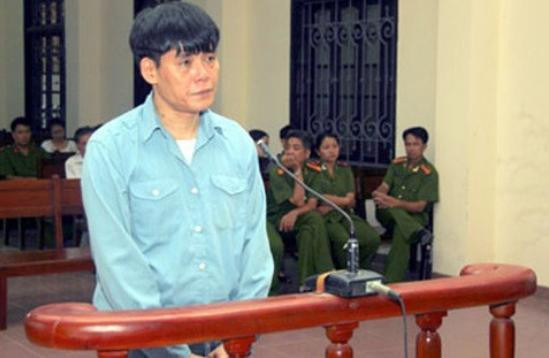 Dũng “tình” trước vành móng ngựa