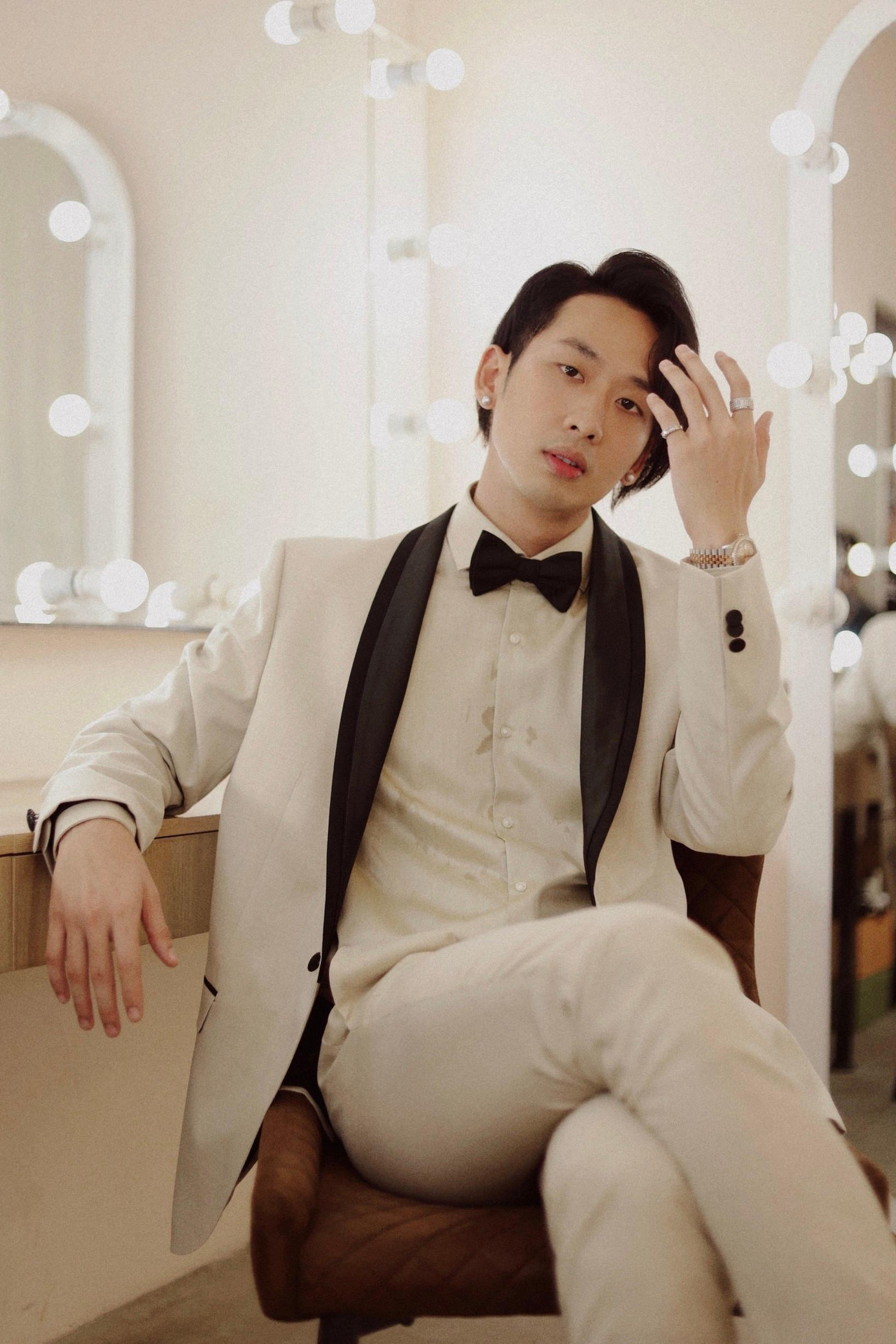 Tuấn Trần tiếc nuối khi không thể trực tiếp nhận giải ở liên hoan phim. Ảnh: NVCC.