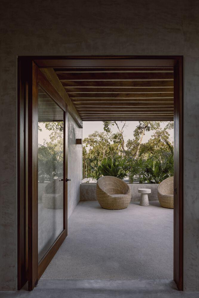 Theo các kiến trúc sư, kiểu nhà này là một trong những giải pháp cho những thành phố đang tìm cách tạo ra sự cân bằng giữa việc xây dựng và môi trường. Theo các kiến trúc sư, kiểu nhà này là một trong những giải pháp cho những thành phố đang tìm cách tạo ra sự cân bằng giữa việc xây dựng và môi trường.