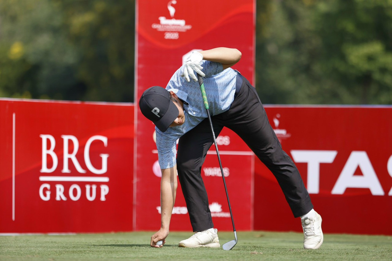 Đoàn Uy (2007) là một trong những ứng viên hàng đầu cho chức vô địch Tiền Phong Golf Championship 2023. Dù còn nhỏ tuổi nhưng lối chơi thông minh, tự tin cùng phong thái chuyên nghiệp của Đoàn Uy ở các sân chơi lớn đã để lại ấn tượng sâu sắc. Đoàn Uy (2007) là một trong những ứng viên hàng đầu cho chức vô địch Tiền Phong Golf Championship 2023. Dù còn nhỏ tuổi nhưng lối chơi thông minh, tự tin cùng phong thái chuyên nghiệp của Đoàn Uy ở các sân chơi lớn đã để lại ấn tượng sâu sắc.