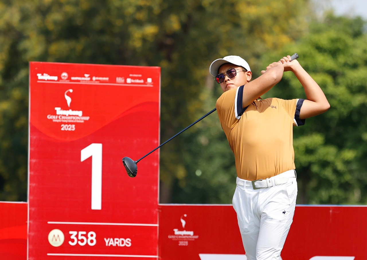 Phạm Nam cũng là một cái tên nổi bật, với chức vô địch chặng 3 U18 nam VGA Junior Tour 2023. Phạm Nam cũng là một cái tên nổi bật, với chức vô địch chặng 3 U18 nam VGA Junior Tour 2023.