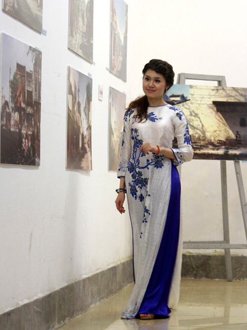 Dạo bước giữa không gian tranh phố