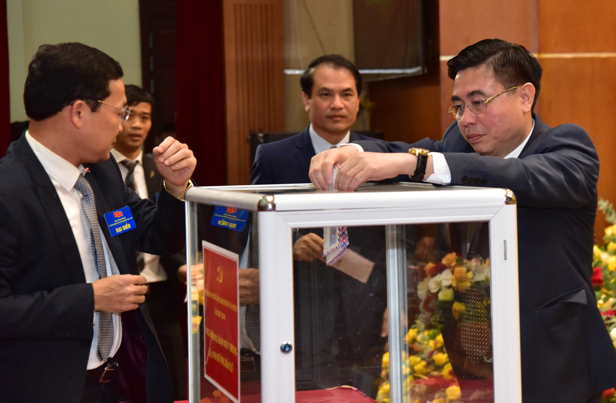 Vĩnh Phúc ủng hộ 5 tỷ đồng giúp các tỉnh miền Trung khắc phục bão lũ ảnh 3