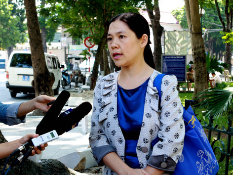 Bác sĩ Thu Thủy, người đứng đơn tố cáo lãnh đạo BV Mắt HN. Ảnh T.Hà