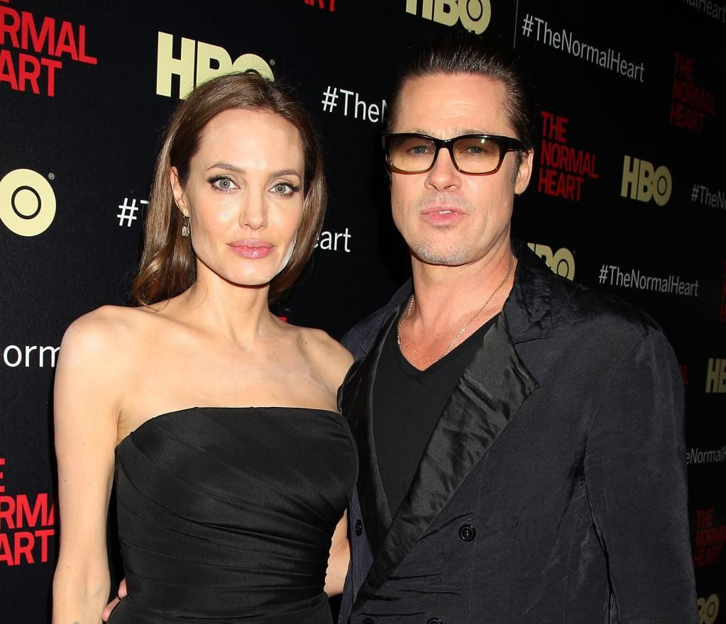 Angelina Jolie phải cho Brad Pitt xem các thỏa thuận bí mật ký kết với bên thứ ba. Ảnh: Starpix.