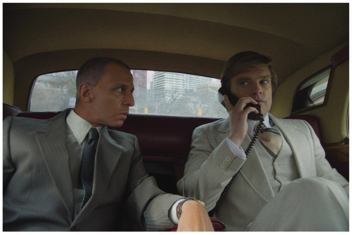 Diễn xuất của Sebastian Stan và Jeremy Strong trong phim được đánh giá cao. Ảnh: The Apprentice. Diễn xuất của Sebastian Stan và Jeremy Strong trong phim được đánh giá cao. Ảnh: The Apprentice.