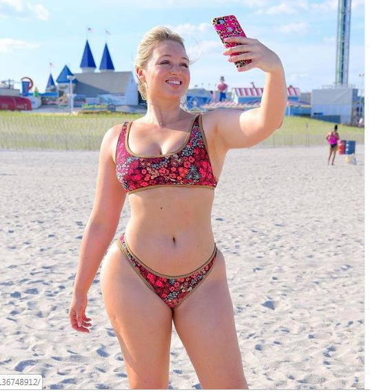 Mê đắm ngắm Iskra Lawrence tròn đầy gợi cảm với áo tắm ảnh 9