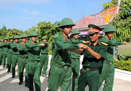 …đến động tác đi đều 