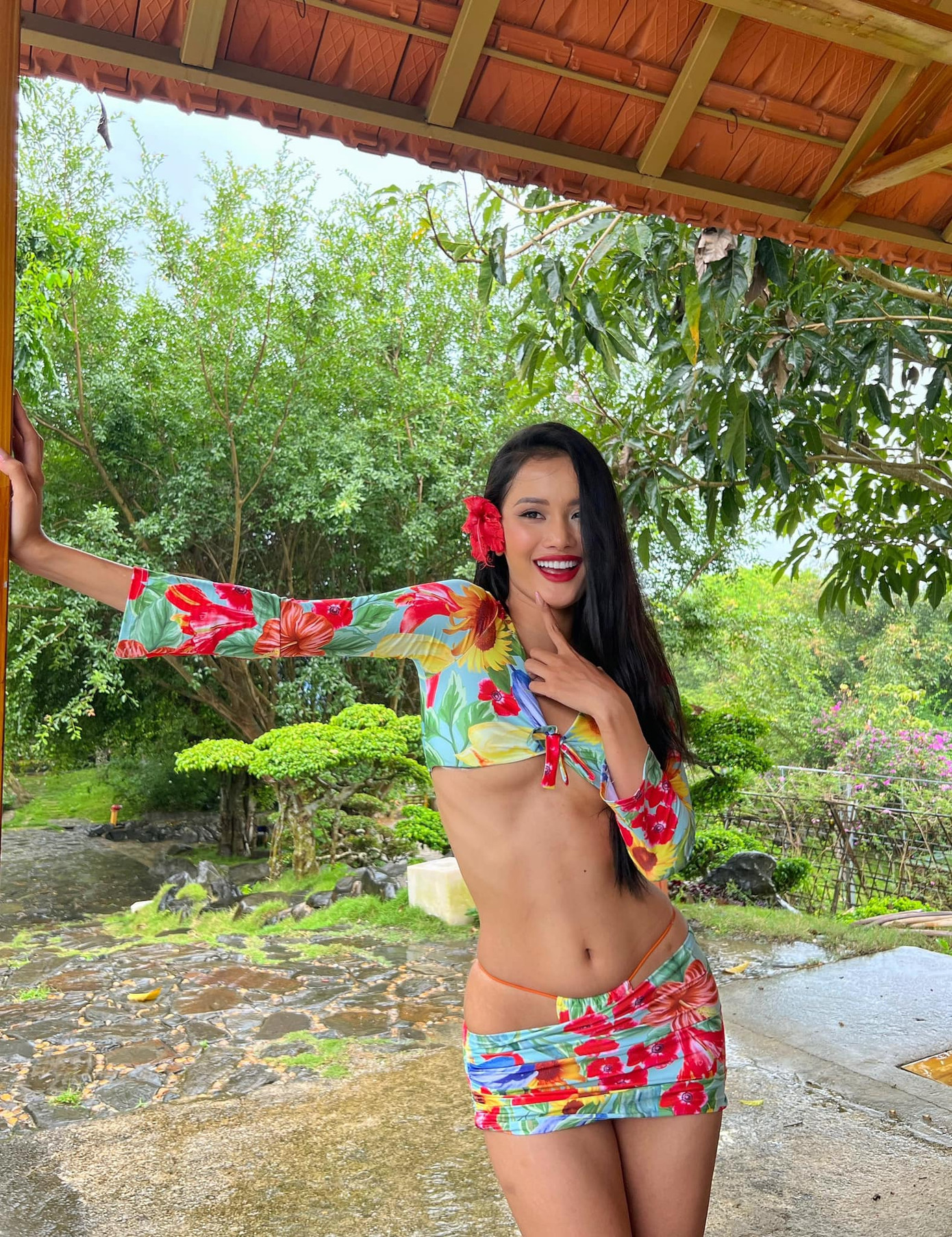 Người đẹp cho biết bản thân cần thời gian hồi tâm, nhìn nhận và đánh giá mình trước khi đưa ra kết luận lý do vì sao trượt ngôi hoa hậu sau bốn lần thi nhan sắc. Người đẹp cho biết bản thân cần thời gian hồi tâm, nhìn nhận và đánh giá mình trước khi đưa ra kết luận lý do vì sao trượt ngôi hoa hậu sau bốn lần thi nhan sắc.