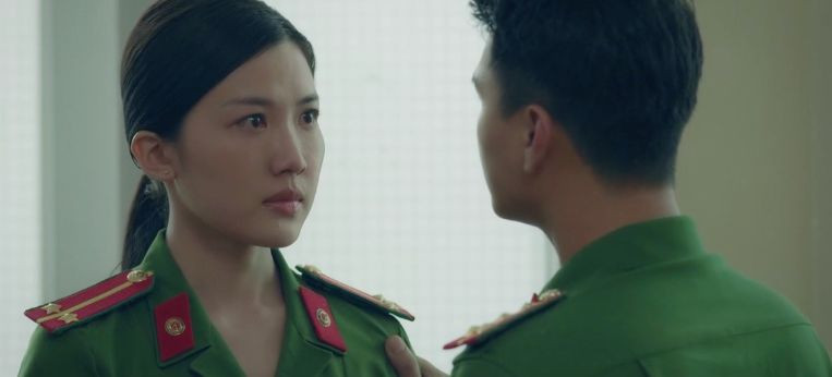 Cảm xúc thái quá của nhân vật Thùy Dương bị cho không phù hợp.