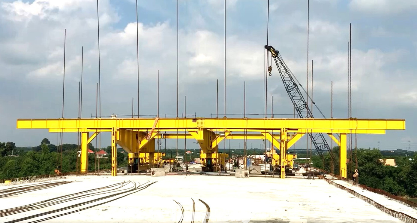 Công trình xây dựng cầu bắc qua sông Đồng Nai (cầu Bạch Đằng 2) có tổng mức đầu tư trên 490 tỷ đồng từ vốn ngân sách của tỉnh Bình Dương. Công trình xây dựng cầu bắc qua sông Đồng Nai (cầu Bạch Đằng 2) có tổng mức đầu tư trên 490 tỷ đồng từ vốn ngân sách của tỉnh Bình Dương.