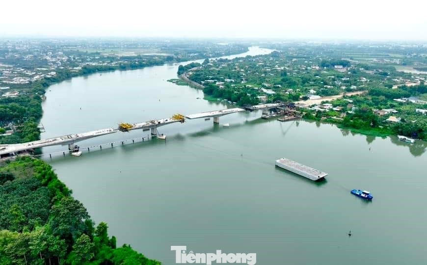 Công trình cầu Bạch Đằng 2 nhìn từ trên cao