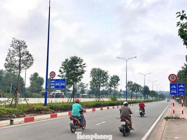 Tốc độ giới hạn làn đường dành cho xe máy trước đây là 50km/h Tốc độ giới hạn làn đường dành cho xe máy trước đây là 50km/h