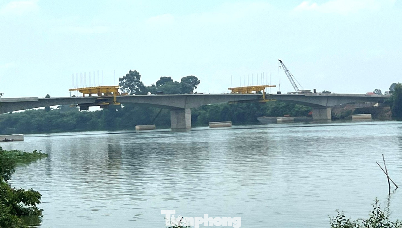 Công trình cầu Bạch Đằng 2 bắc qua sông Đồng Nai