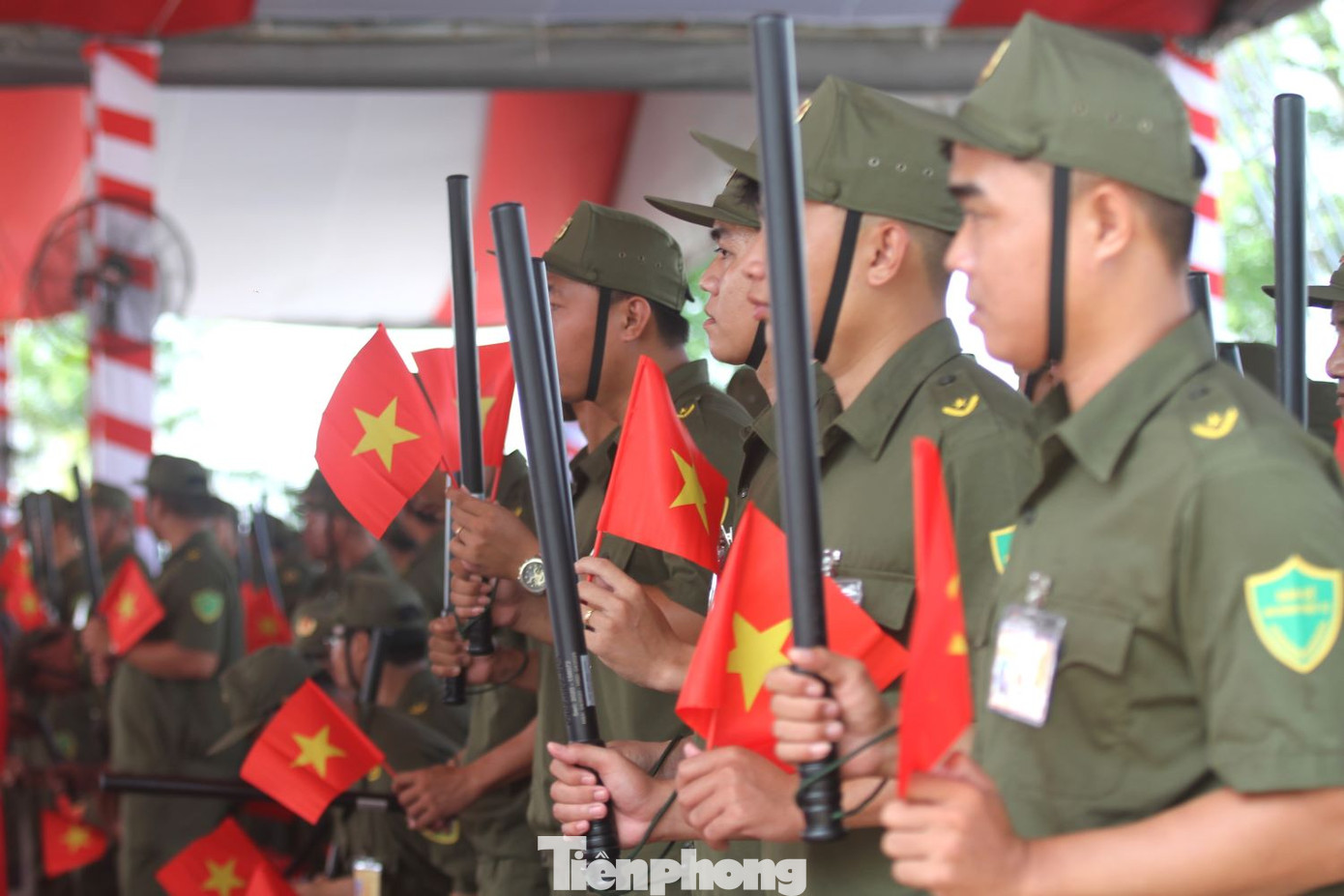 Bộ Công an đã lựa chọn một số địa phương làm điểm lễ ra mắt lực lượng này, trong đó có tỉnh Bình Dương. Bộ Công an đã lựa chọn một số địa phương làm điểm lễ ra mắt lực lượng này, trong đó có tỉnh Bình Dương.