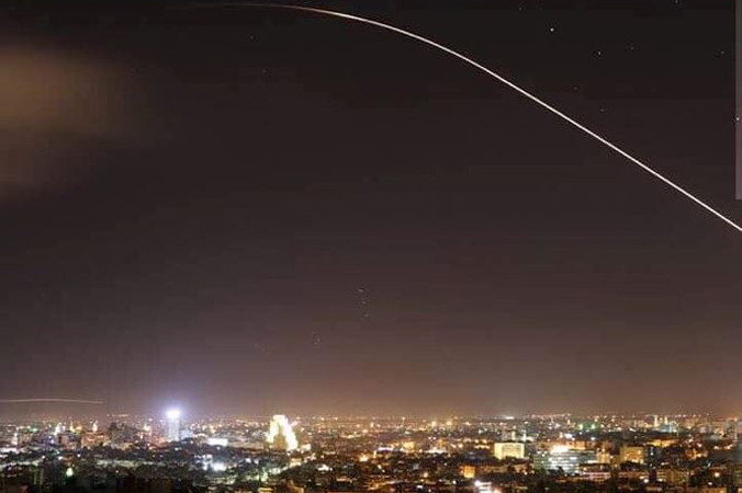 Mỹ, Anh, Pháp tấn công tên lửa Syria ảnh 18 Mỹ, Anh, Pháp tấn công tên lửa Syria ảnh 18