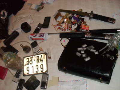 Tang vật tại phòng nghỉ 404