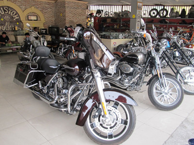 Các mặt hàng xa xỉ chiếm tới gần 40% giá trị nhập siêu 3 tháng đầu năm. Ảnh: Nguyễn Hiền. Các mặt hàng xa xỉ chiếm tới gần 40% giá trị nhập siêu 3 tháng đầu năm Ảnh: Nguyễn Hiền