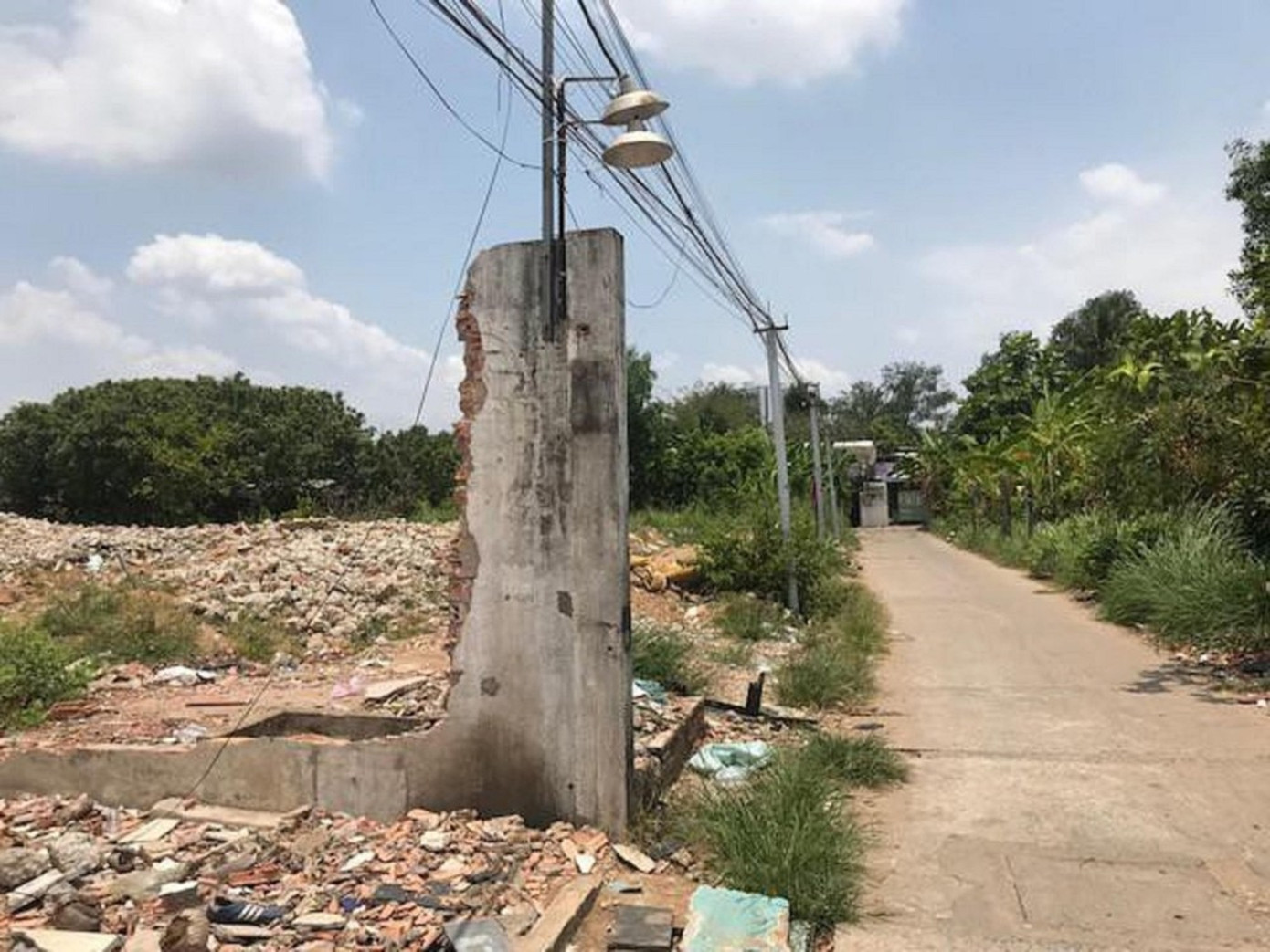 Đường vào Dự án 32ha Phước Kiển. Đường vào Dự án 32ha Phước Kiển.