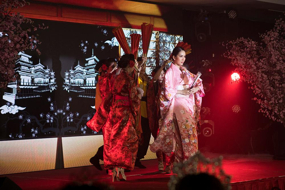 Trong suốt thời gian qua, Á hậu Phương Anh đã tập luyện rất chăm chỉ để có thể mang đến một tiết mục ấn tượng.