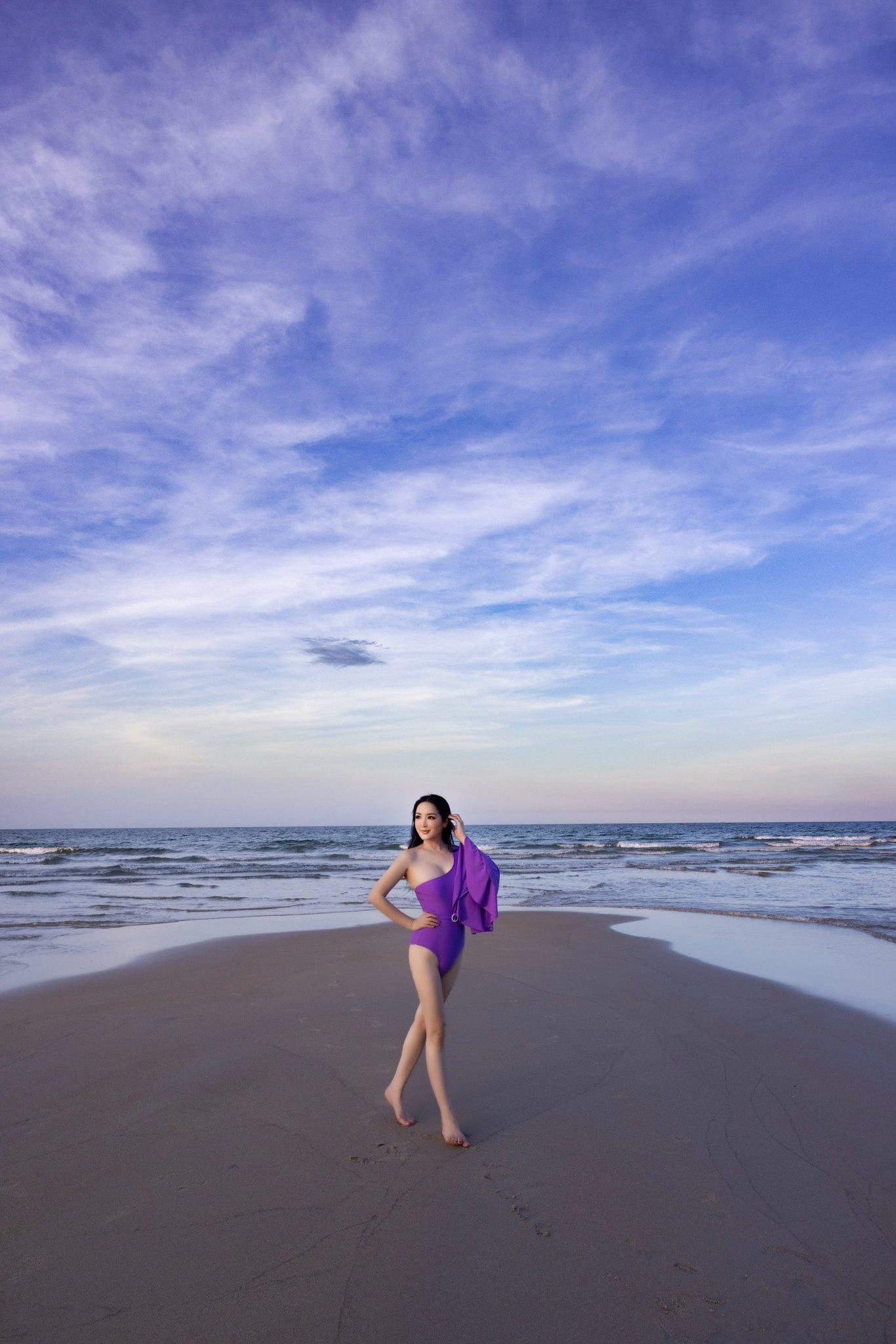 Trên trang cá nhân, cô thường xuyên chia sẻ hình ảnh về những chuyến đi nghỉ dưỡng sang trọng, xa hoa.