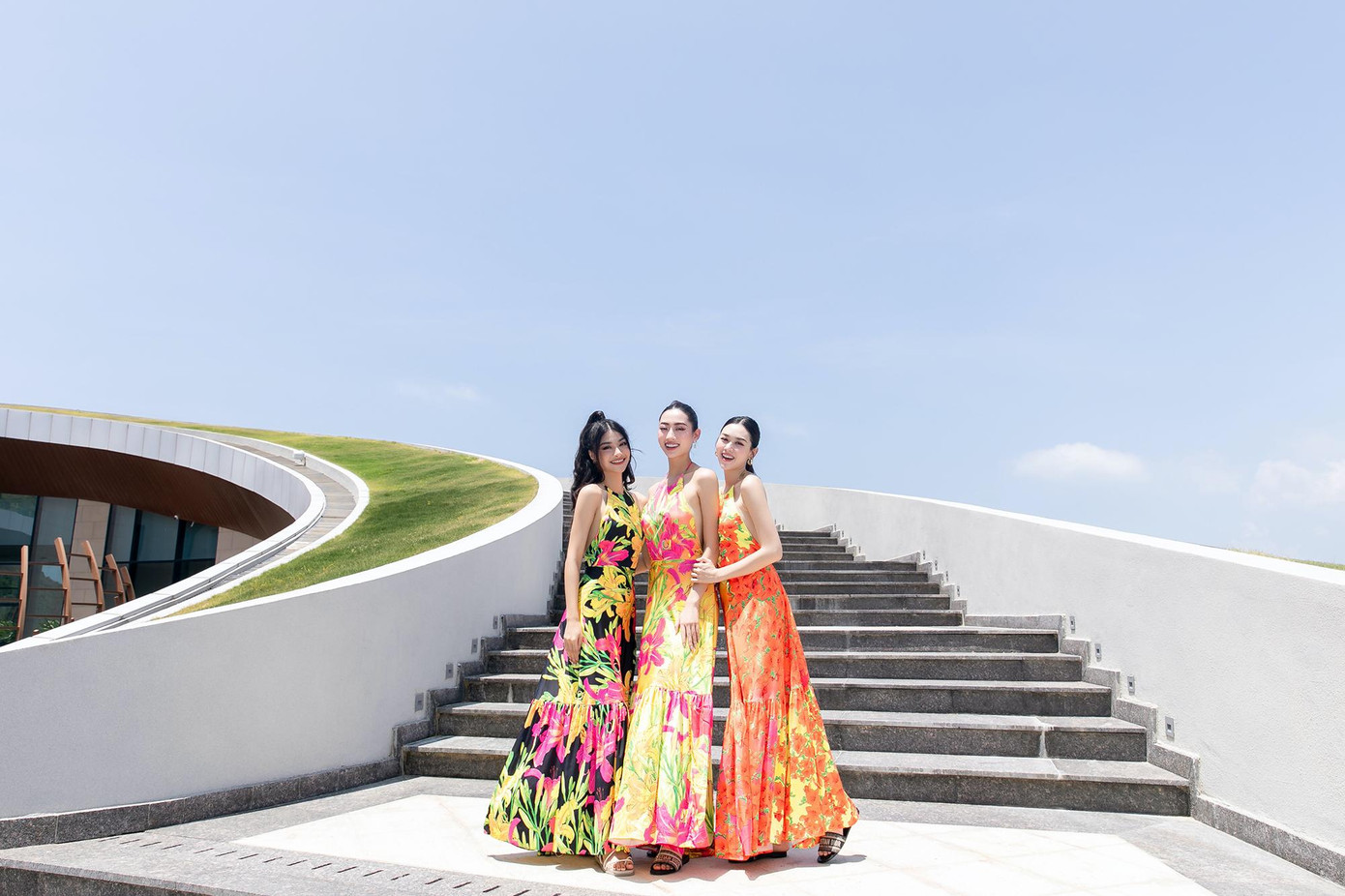 Nhân dịp kỷ niệm 3 năm đăng quang, top 3 Miss World Vietnam 2019 đã hội ngộ ở Quy Nhơn.