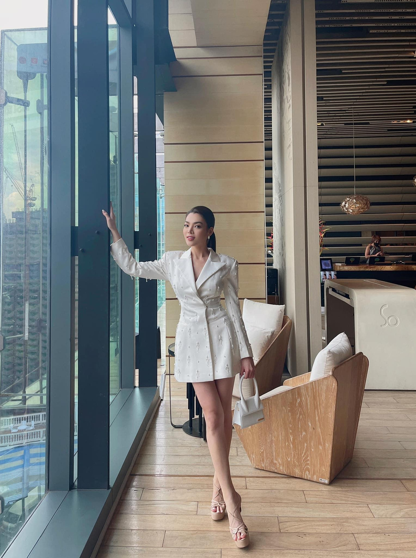 Những hình ảnh đầu tiên của Trân Đài trên đất Thái.