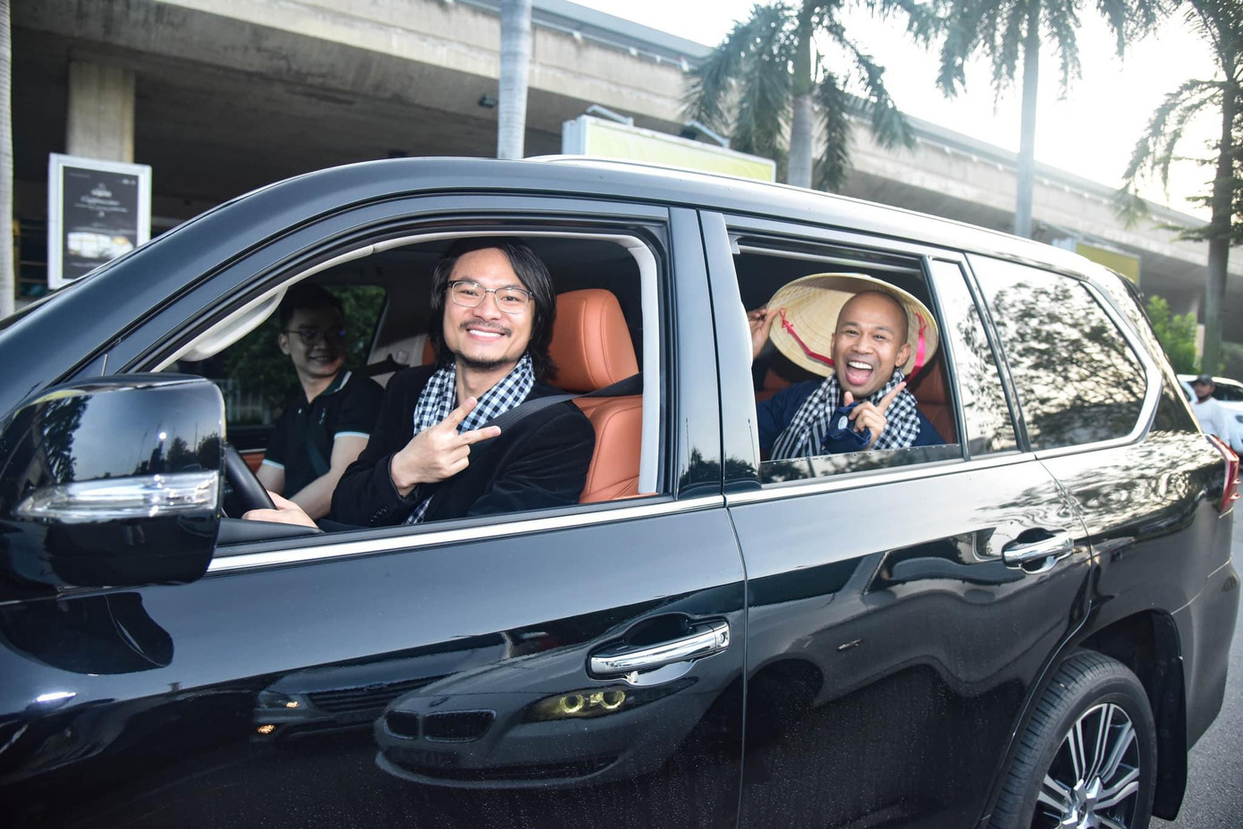 Giám đốc truyền thông của Miss International - ông Stephen Inventor-Diáz rạng rỡ khi tới Việt Nam.