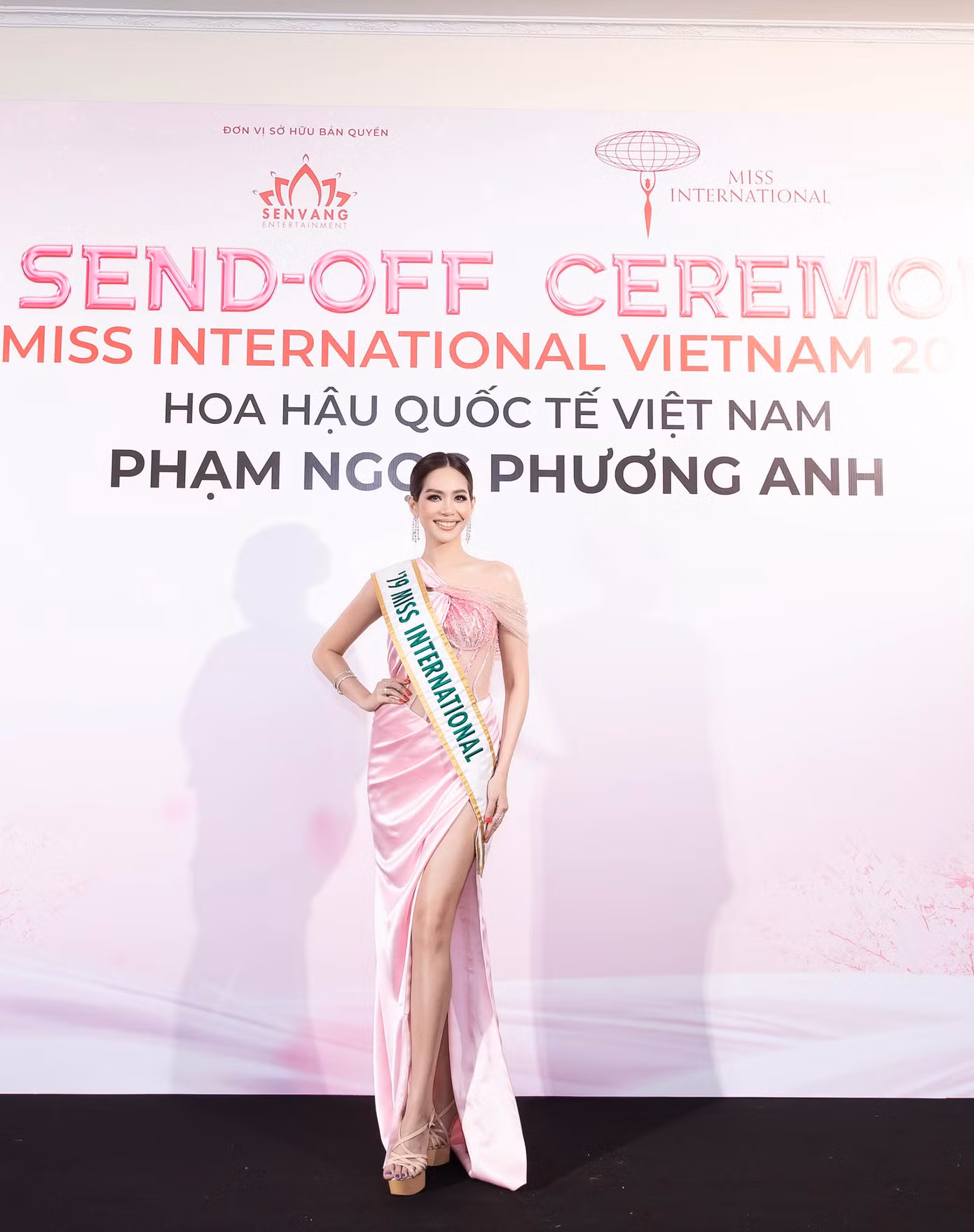 Nhan sắc ngọt ngào và xinh đẹp của Sireethorn Leearamwat nhận được nhiều sự khen ngợi của khán giả.