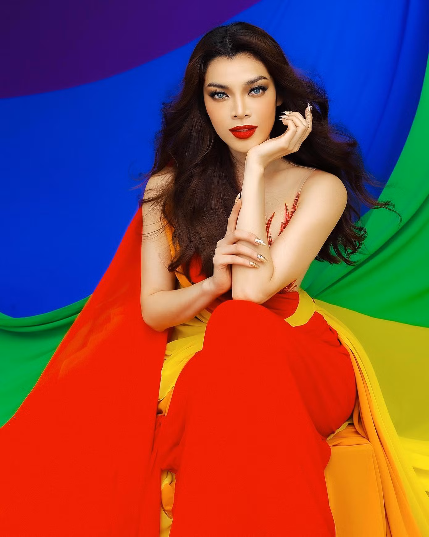 Trước khi sang Thái Lan, Trân Đài thực hiện bộ ảnh với mong muốn tạo ra sự khác biệt, tràn đầy năng lượng, mạnh mẽ, hiện đại và high fashion cũng như mang niềm tự hào về cộng đồng LGBTQ+ đến với cuộc thi Hoa hậu chuyển giới quốc tế năm nay.